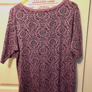 Ladies top. Hanes Active Style XL